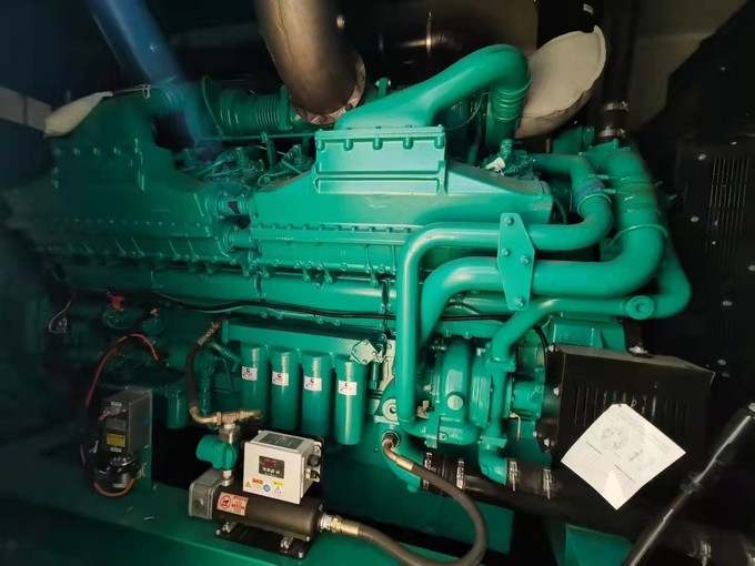 QSK60 G3 1500RMP Green Power Diesel Engine Genset V Type 2000 Kva Generator